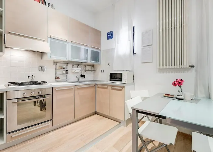 Апартаменты Warm Flat Near The Vatican Рим