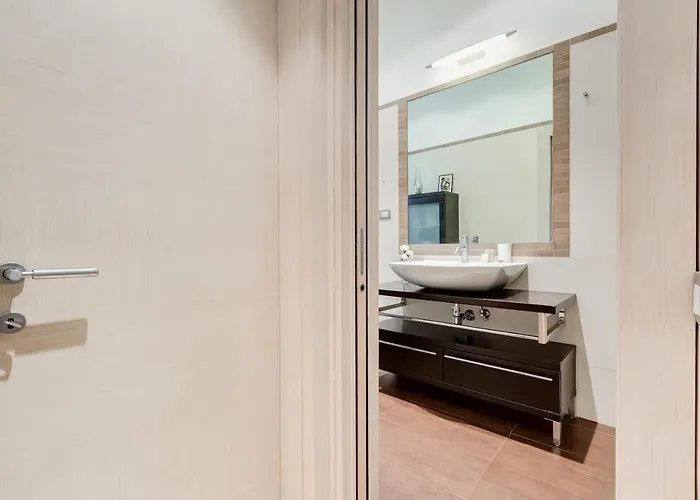 Warm Flat Near The Vatican Апартаменты *