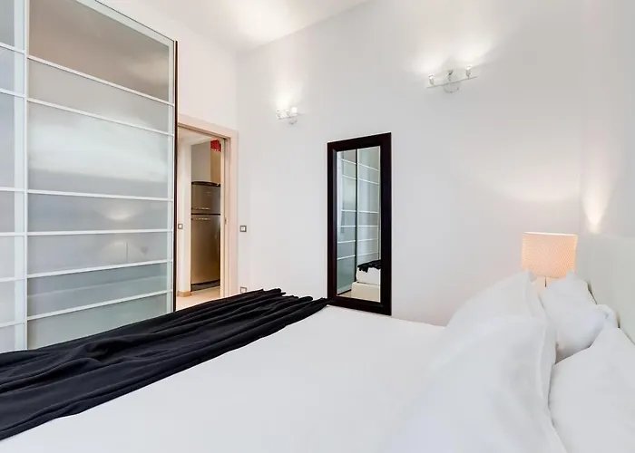 Warm Flat Near The Vatican Апартаменты Рим