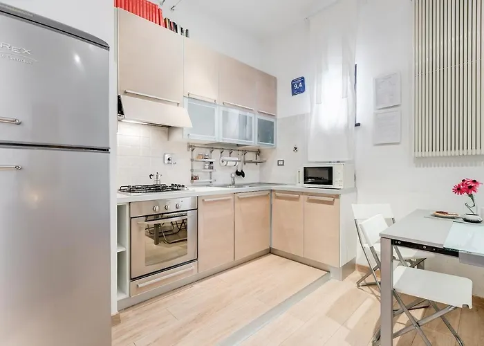 Warm Flat Near The Vatican Апартаменты *