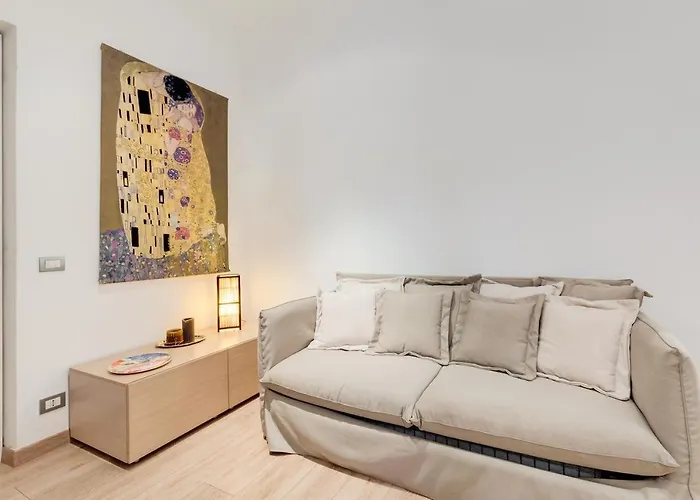 Апартаменты Warm Flat Near The Vatican